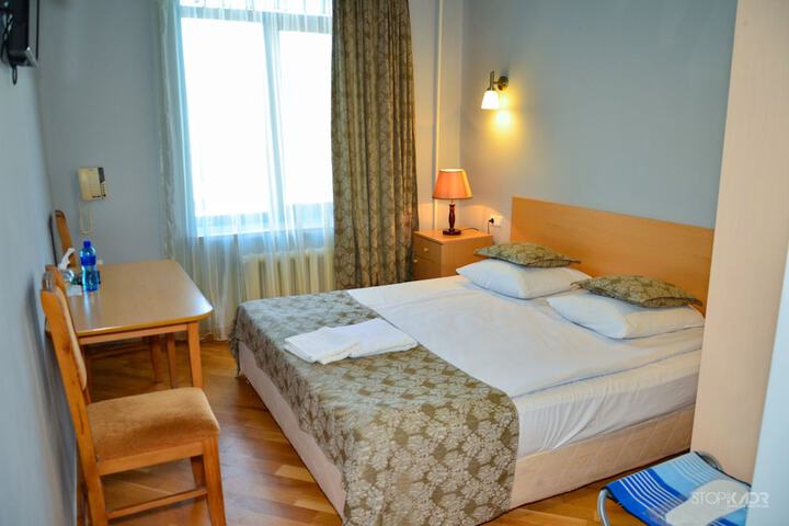 Room 10 of 44
