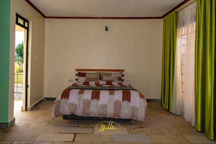 Room 3 of 16