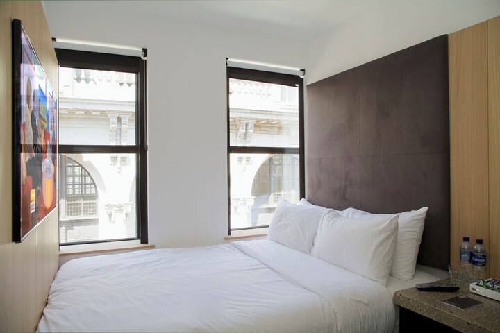 Room 4 of 39