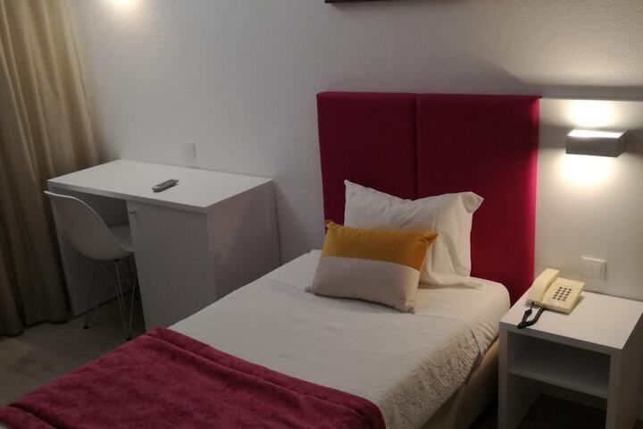 Room 16 of 44