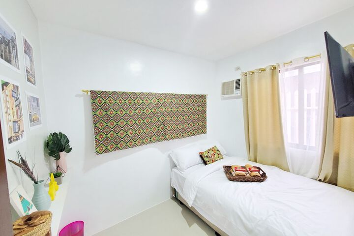 Room 5 of 23