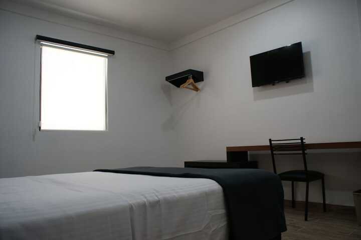 Room 5 of 15