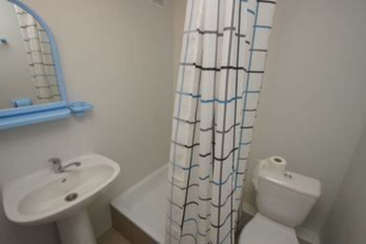 Room 6 of 36