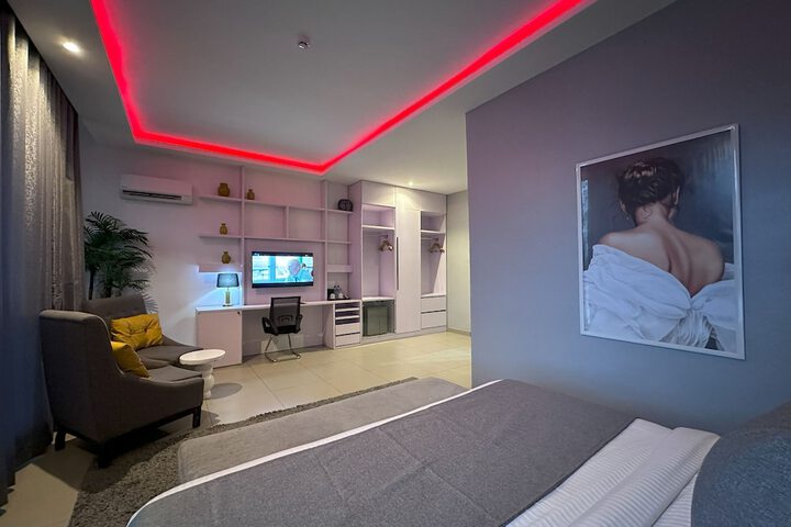 Room 36 of 85