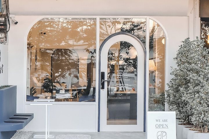 Shapel Hostel and Cafe