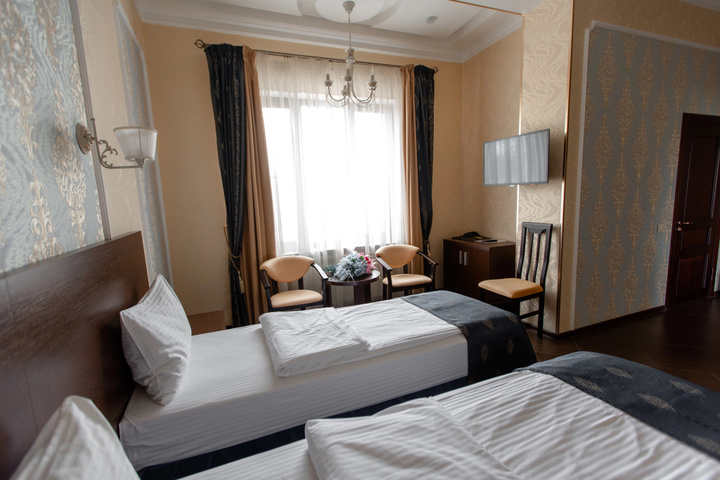Room 15 of 50