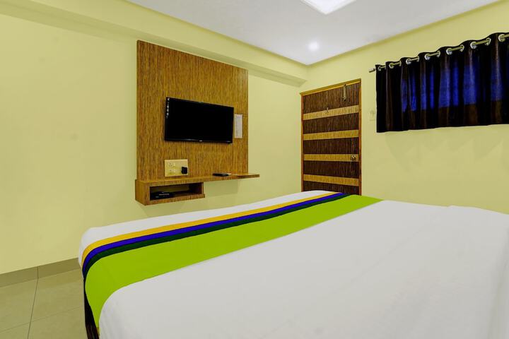 Room 8 of 34
