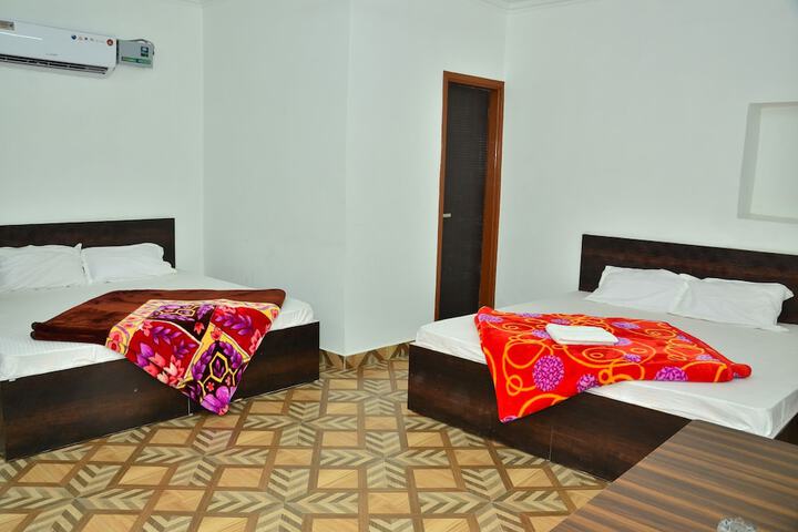 Room 6 of 19