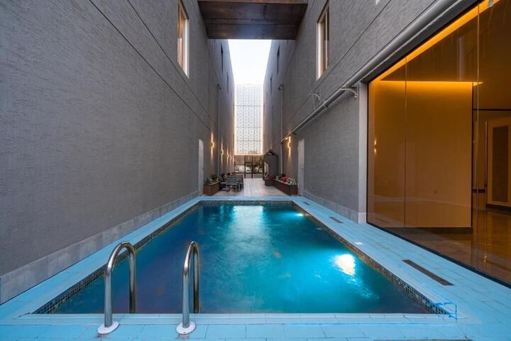 Pool 14 of 19