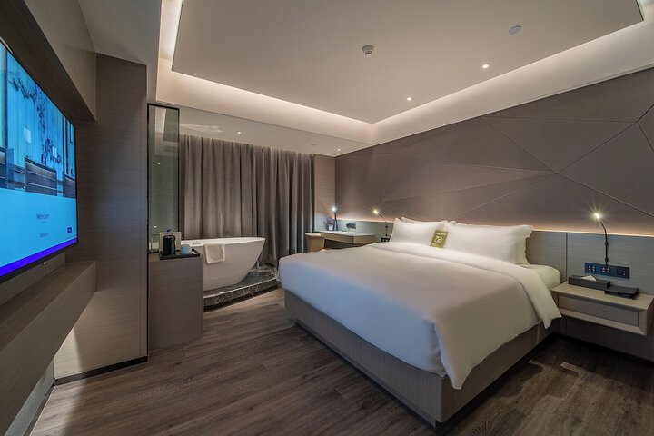 Room 8 of 39