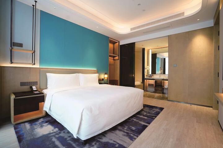 Room 55 of 84