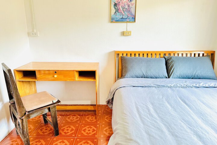 Room 33 of 177