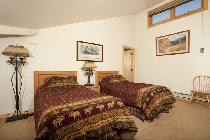 Room 4 of 234