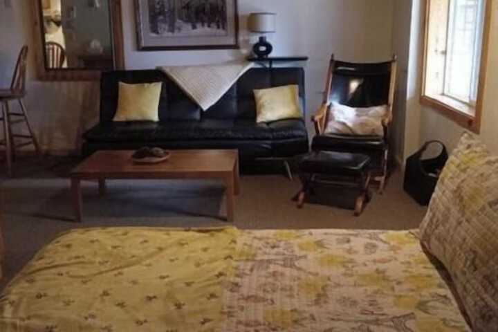 Room 25 of 61