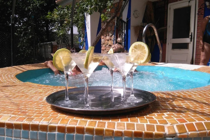 Pool 5 of 10