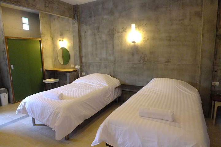 Room 7 of 35