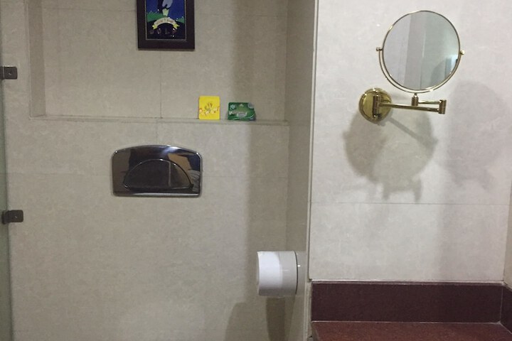 Room 201 of 288