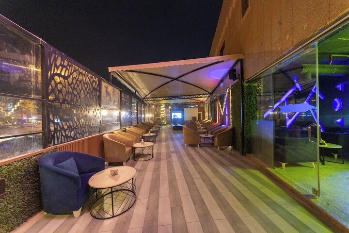 Lounge 90 of 114