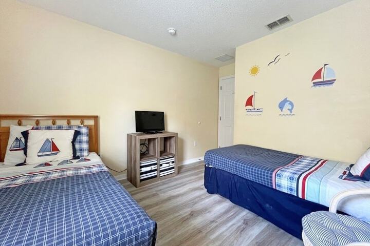 Room 6 of 31