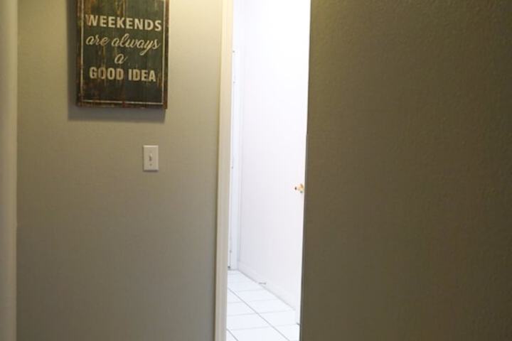 Ballroom/Hall 45 of 51