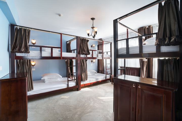 Room 14 of 43