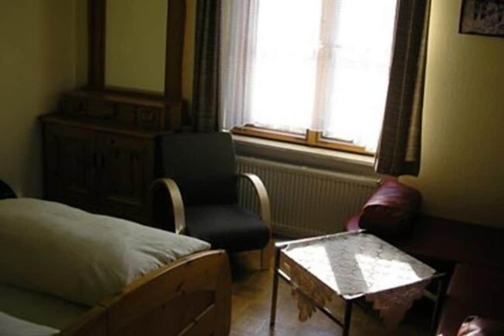 Room 8 of 26
