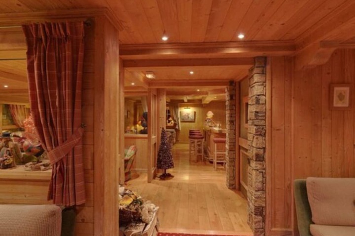 Lobby Photos