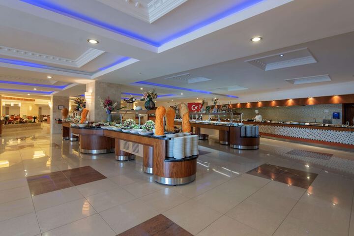 Lounge 97 of 121