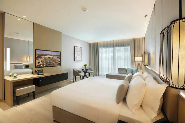 Room 38 of 180
