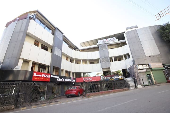 Photo of Hotel maharaja international