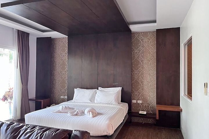Room 25 of 120