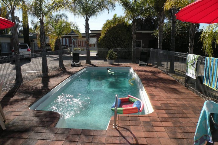 Hotel Pool