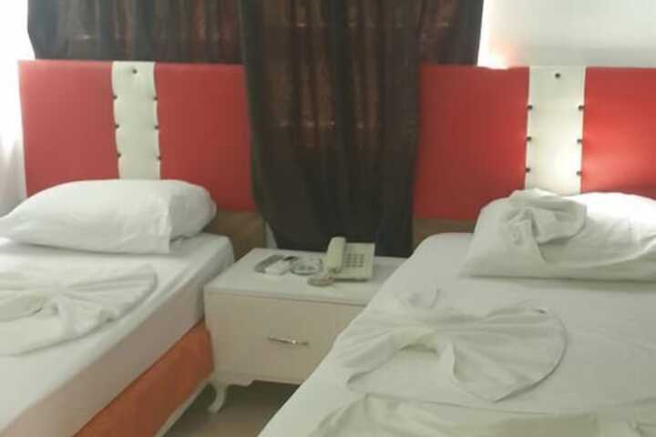 Room 16 of 30
