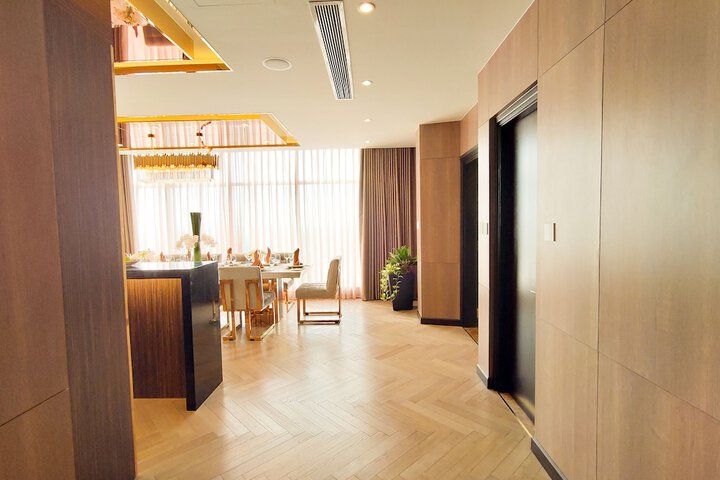 Room 30 of 60
