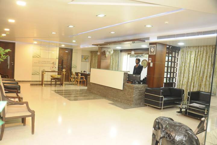 Hotel Interior 4 of 38