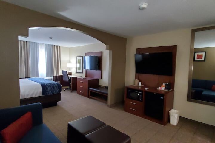 Room 6 of 44