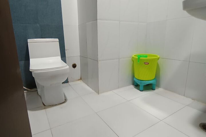 Room 12 of 15