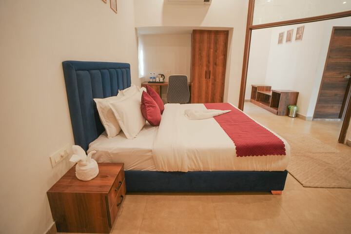 Room 12 of 29