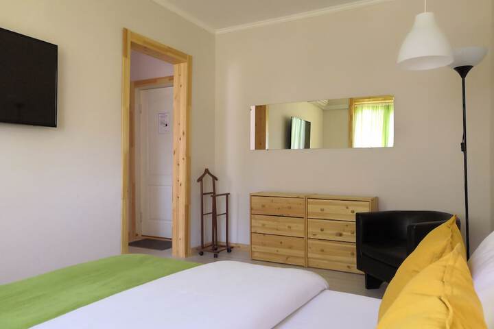 Room 13 of 31