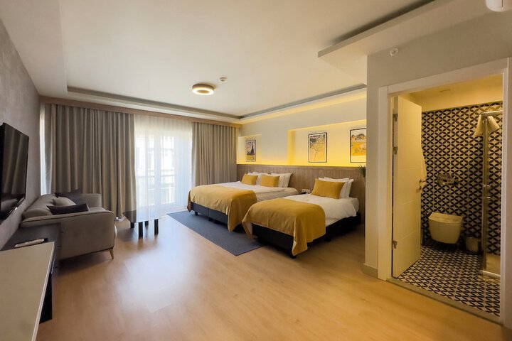 Room 25 of 81