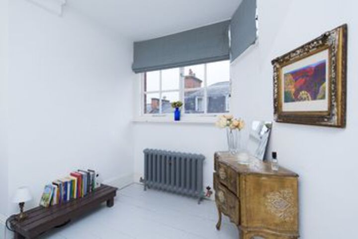 Room 8 of 26