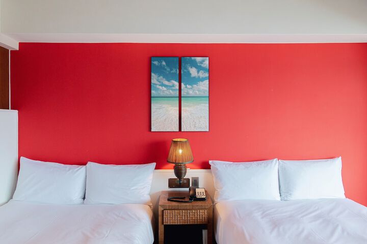Room 3 of 174