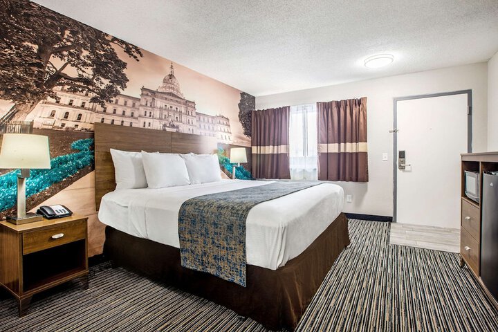 Standard Room, King or Two Doubles (12 of 15)
