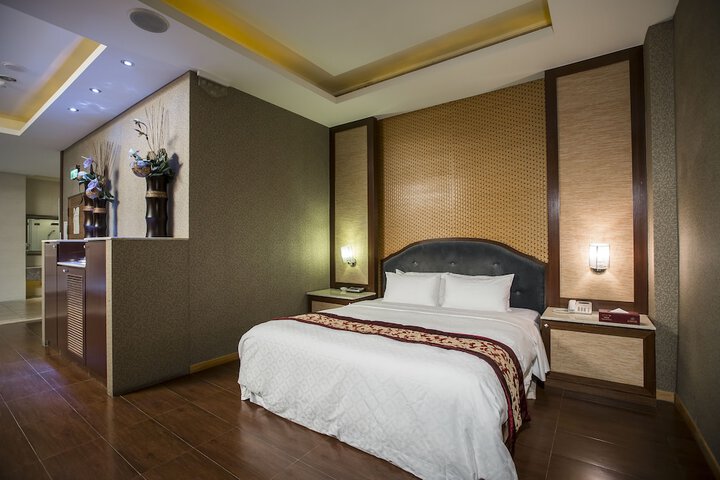 Room 15 of 67
