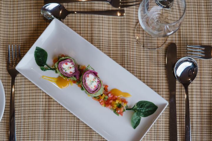Dining 17 of 23