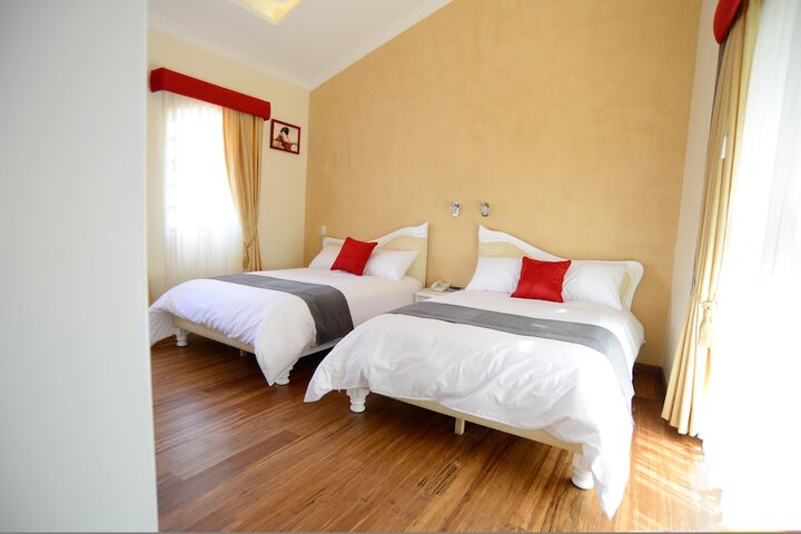 Room 10 of 46