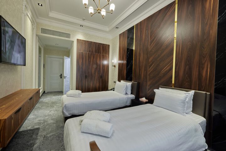Room 12 of 31