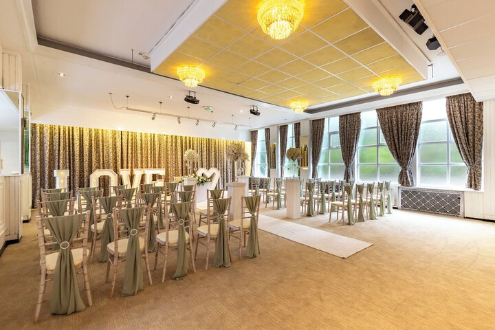 Ballroom/Hall 43 of 53