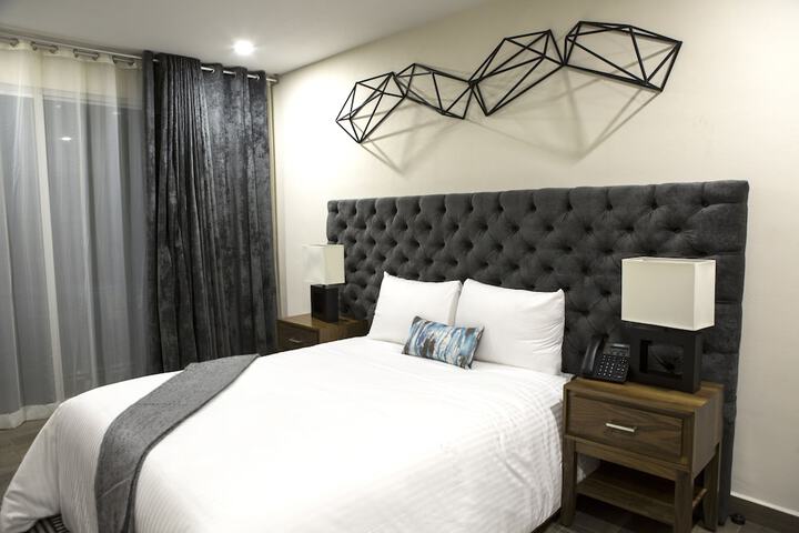 Room 8 of 68