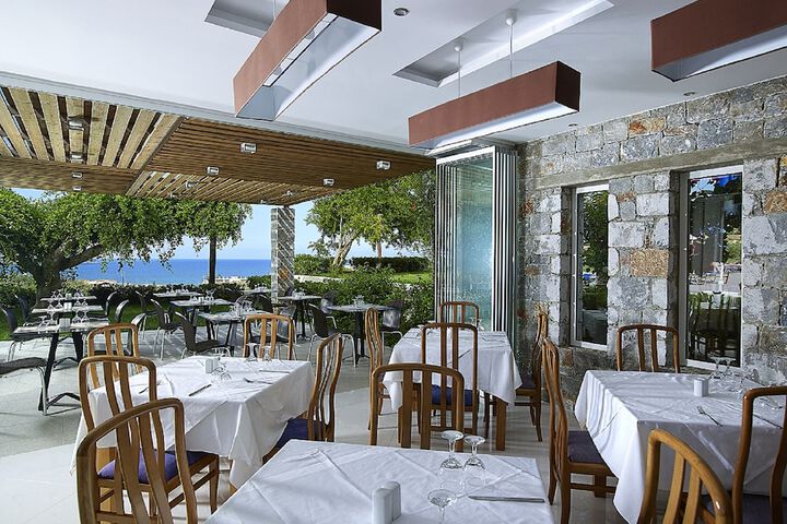 Dining 47 of 62
